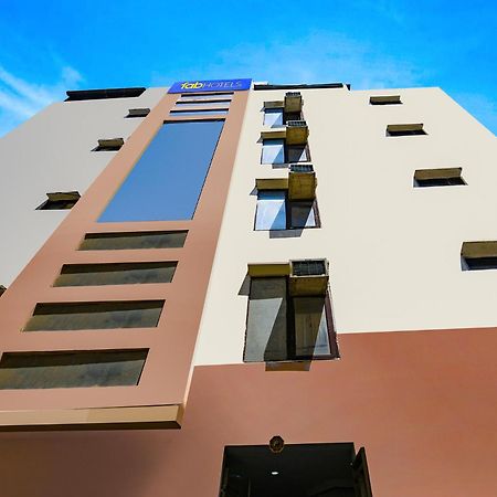 فندق أو واي أو 28624 إيه كيه كونتينيننتال نيودلهي المظهر الخارجي الصورة